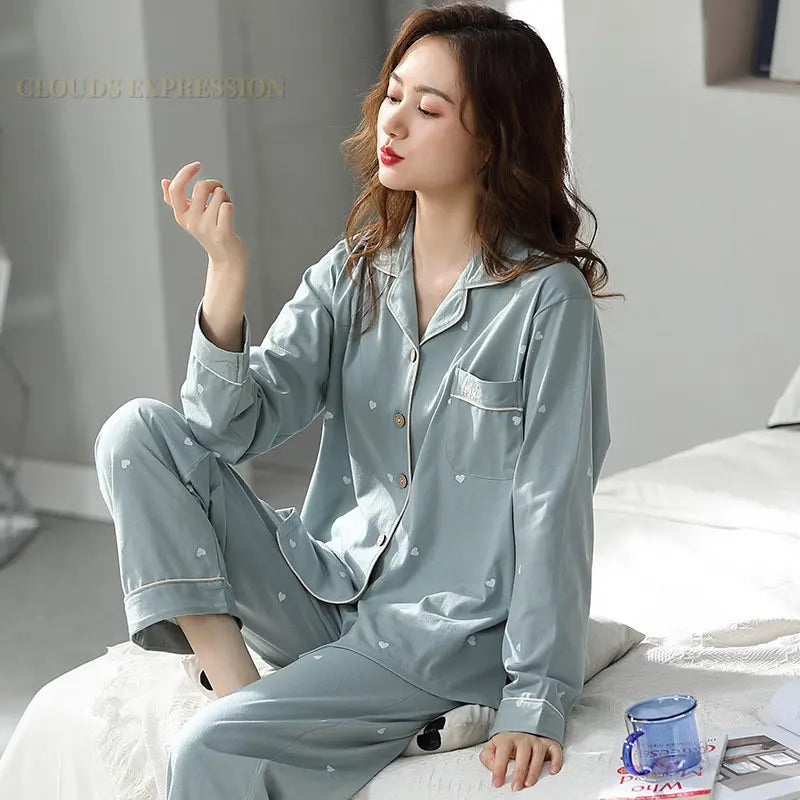 Pyjama Femme Manche Longue – Col Revers, Motif Carreaux, Confort Printanier