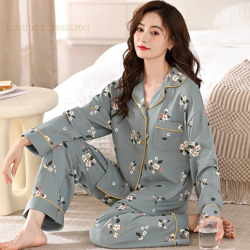 Pyjama Femme Manche Longue – Col Revers, Motif Carreaux, Confort Printanier