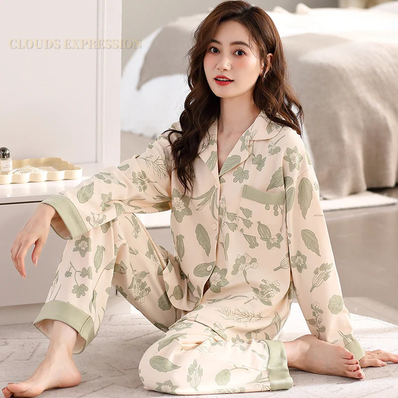 Pyjama Femme Manche Longue – Col Revers, Motif Carreaux, Confort Printanier